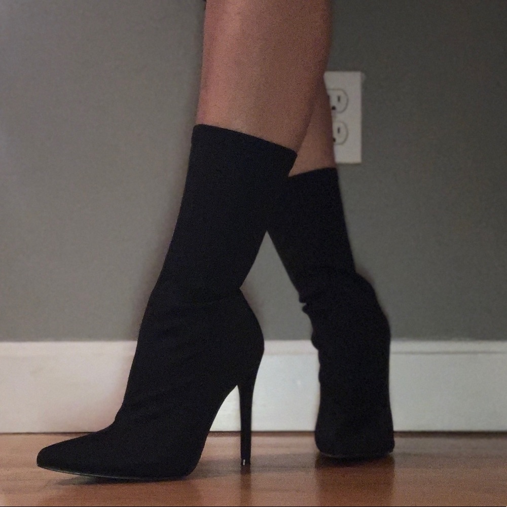 Black Lycra sock boot